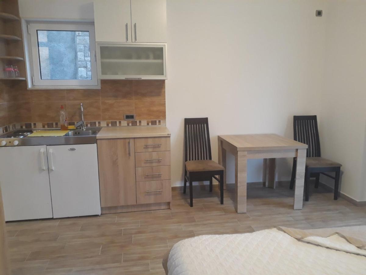 Apartmani Andrea Studio Херцег-Новий Екстер'єр фото